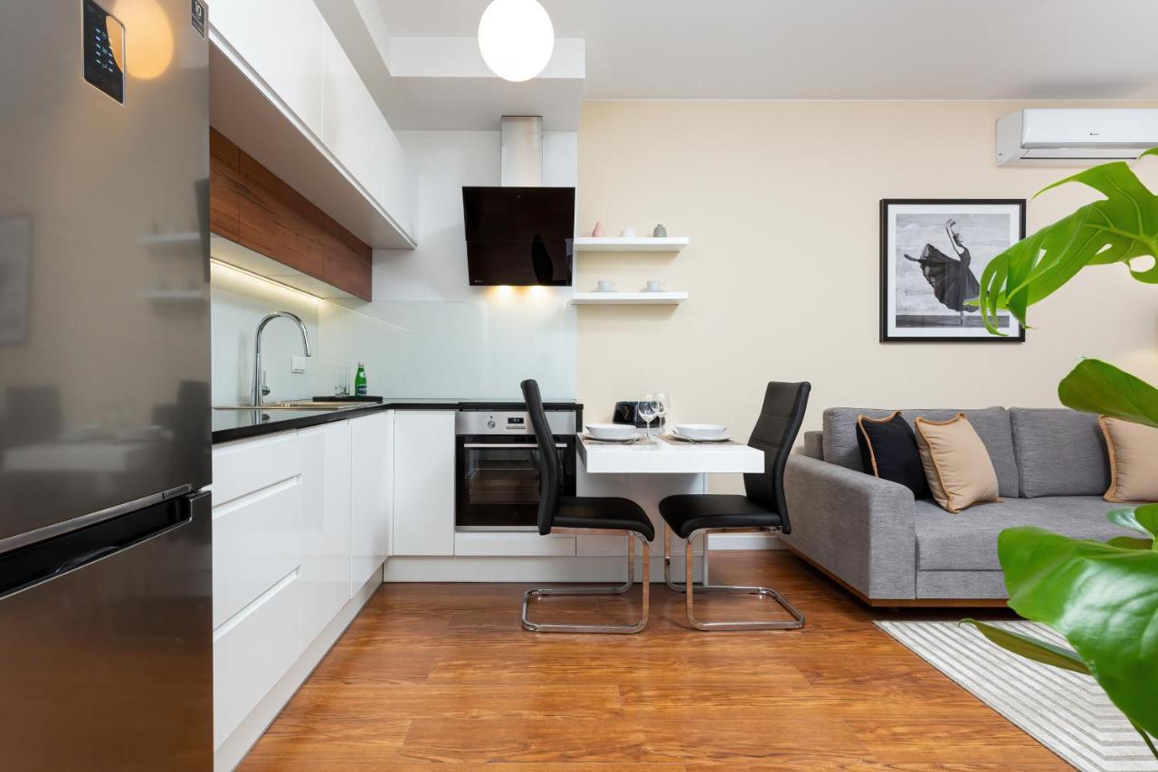 Royal City Center Mennica Residence By Noclegi Renters Warszawa Eksteriør bilde