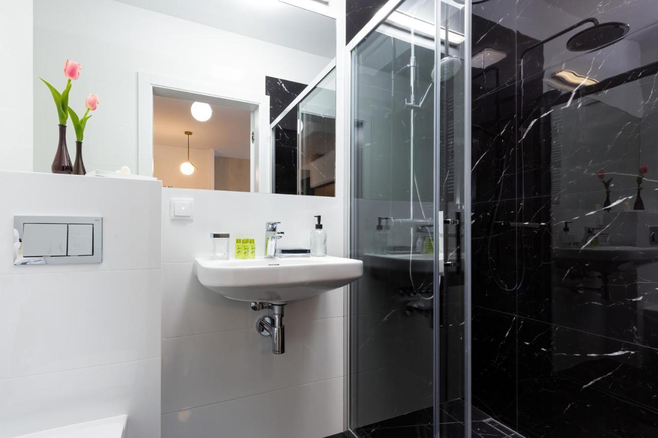 Royal City Center Mennica Residence By Noclegi Renters Warszawa Eksteriør bilde