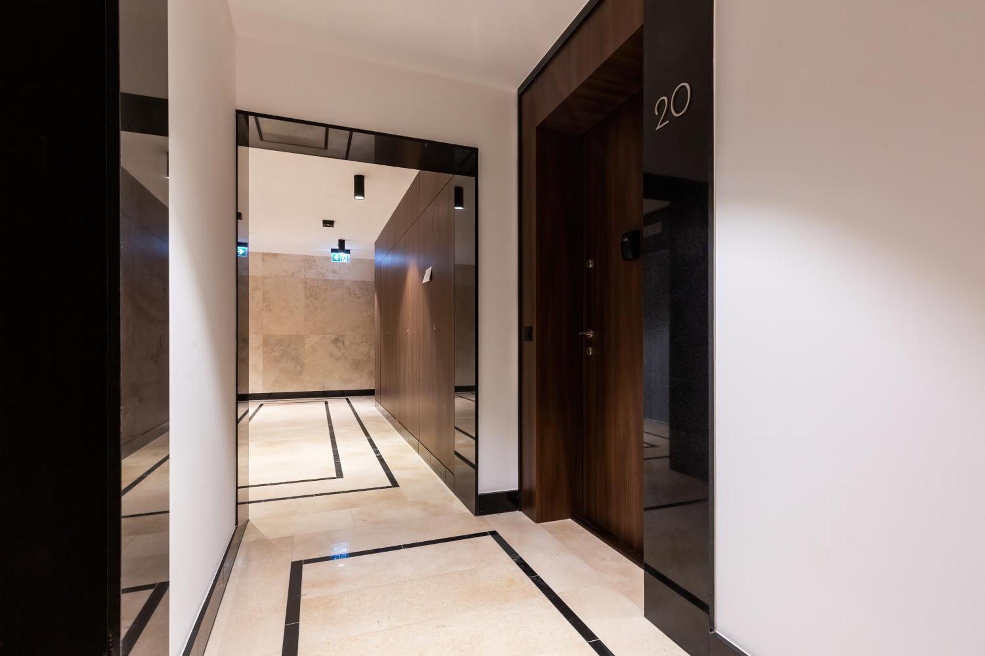 Royal City Center Mennica Residence By Noclegi Renters Warszawa Eksteriør bilde