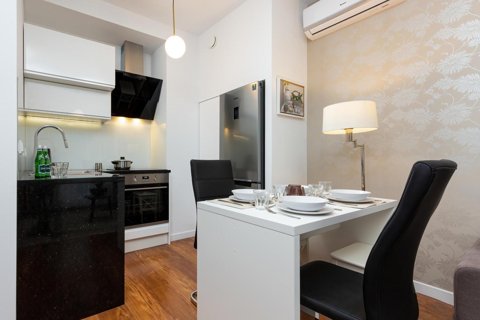 Royal City Center Mennica Residence By Noclegi Renters Warszawa Eksteriør bilde